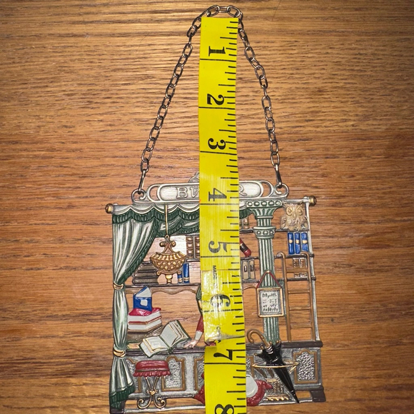 Vintage 1970s Kuhn Zinn Pewter Wall Hanging Ornament “Bucher” Librarian Germany - Picture 6 of 6